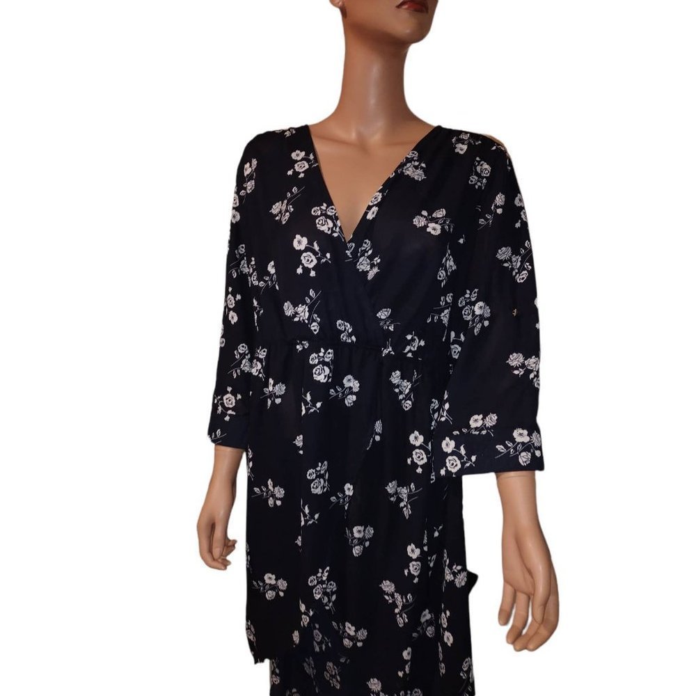 Floral torrid  size 2 high low roll tab sleeve dress navy